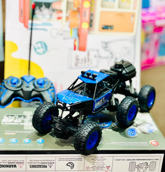 Best RC Metalic Monster truck with 6 wheels and smoke. In Three different colours. High finishing Best RC cars.