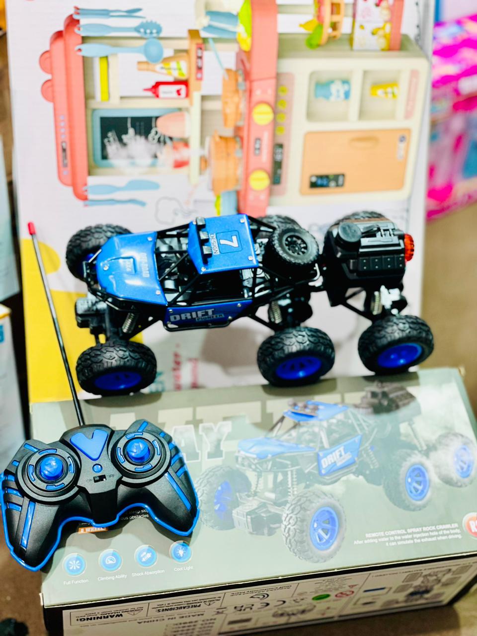 Best RC Metalic Monster truck with 6 wheels and smoke. In Three different colours. High finishing Best RC cars.